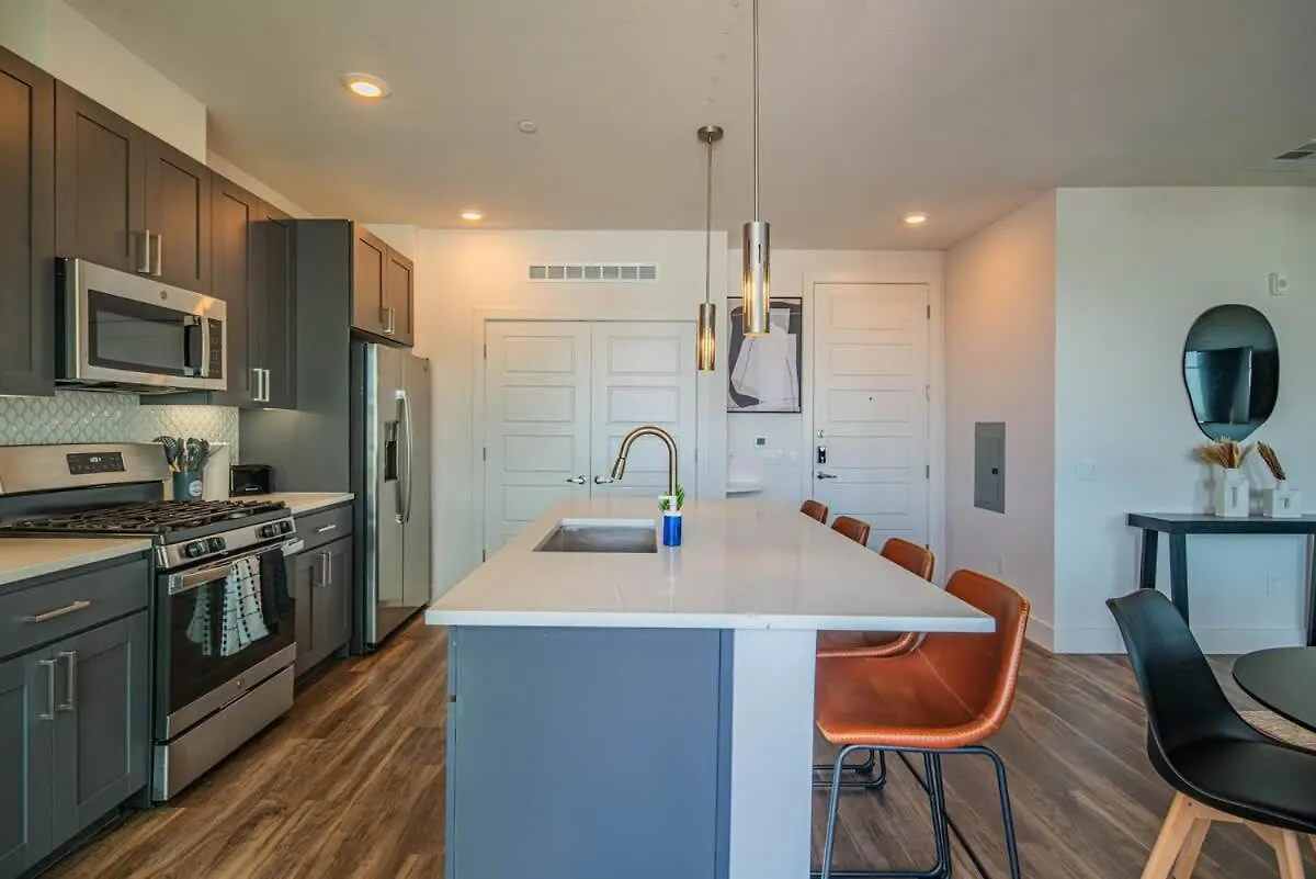 Serene 1Br Kierland Commons, Tpc Golf, Pool, Gym, W-D Scottsdale USA