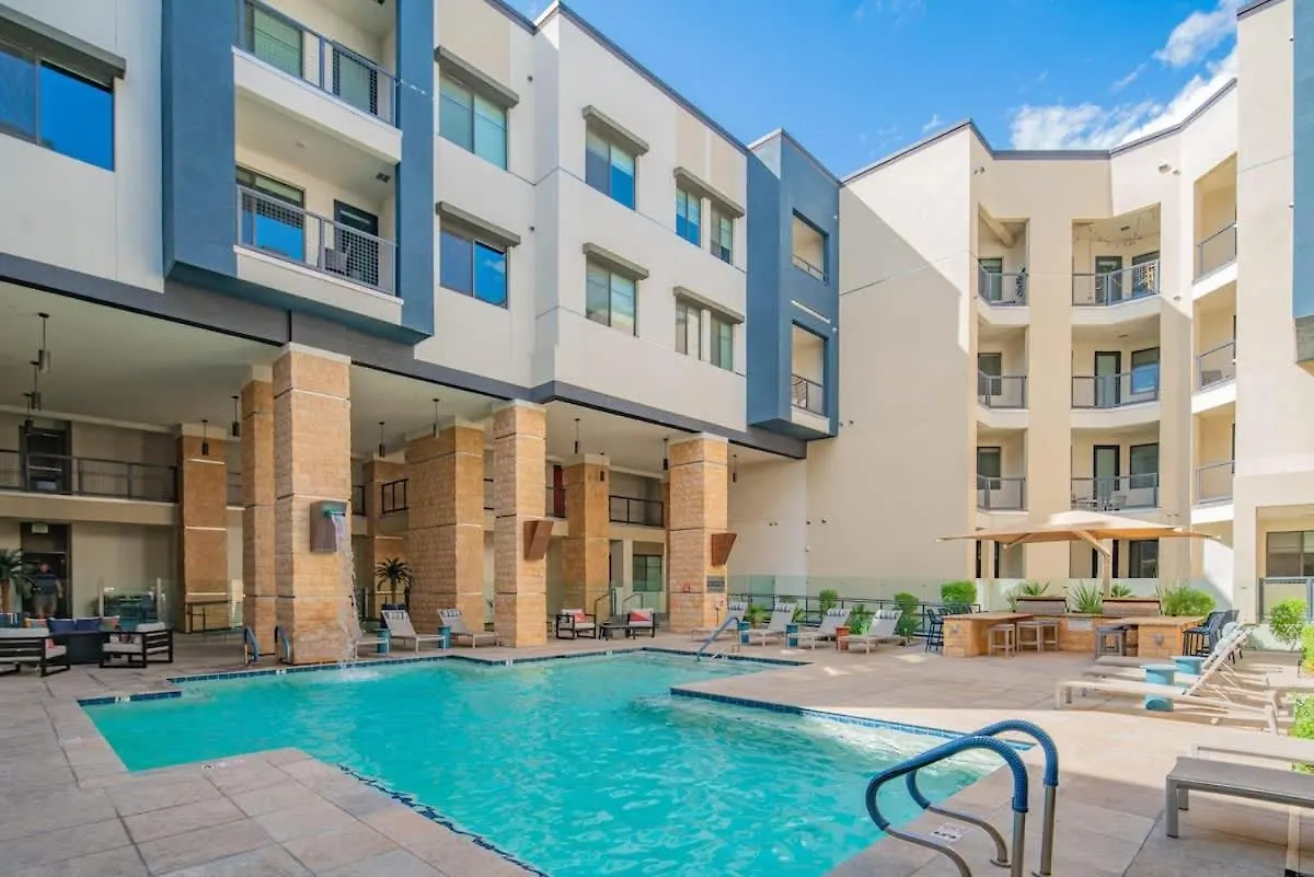 Serene 1Br Kierland Commons, Tpc Golf, Pool, Gym, W-D Scottsdale