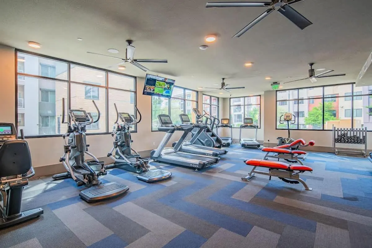 Serene 1Br Kierland Commons, Tpc Golf, Pool, Gym, W-D Scottsdale